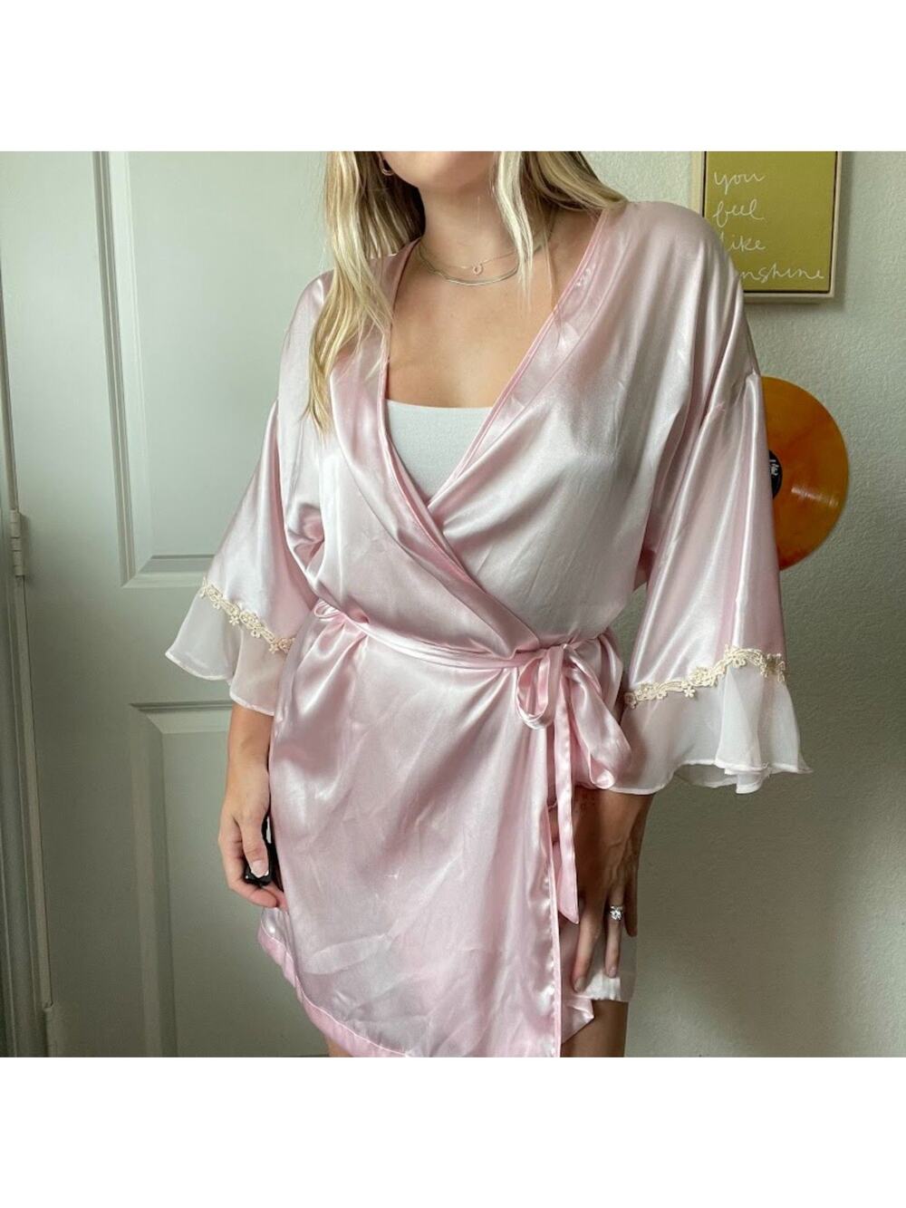 Vintage Y2K 2000s Secret Treasures Baby Pink Satin Ruffle Sleeve Robe Sz M